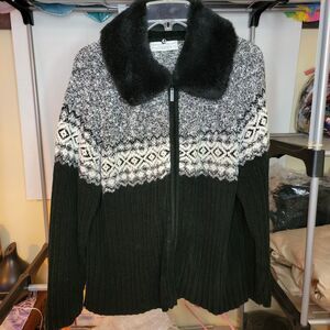 Carolyn Taylor Essentials Full Zip Knit Sweater w/ Removable Faux Fur Collar B&W